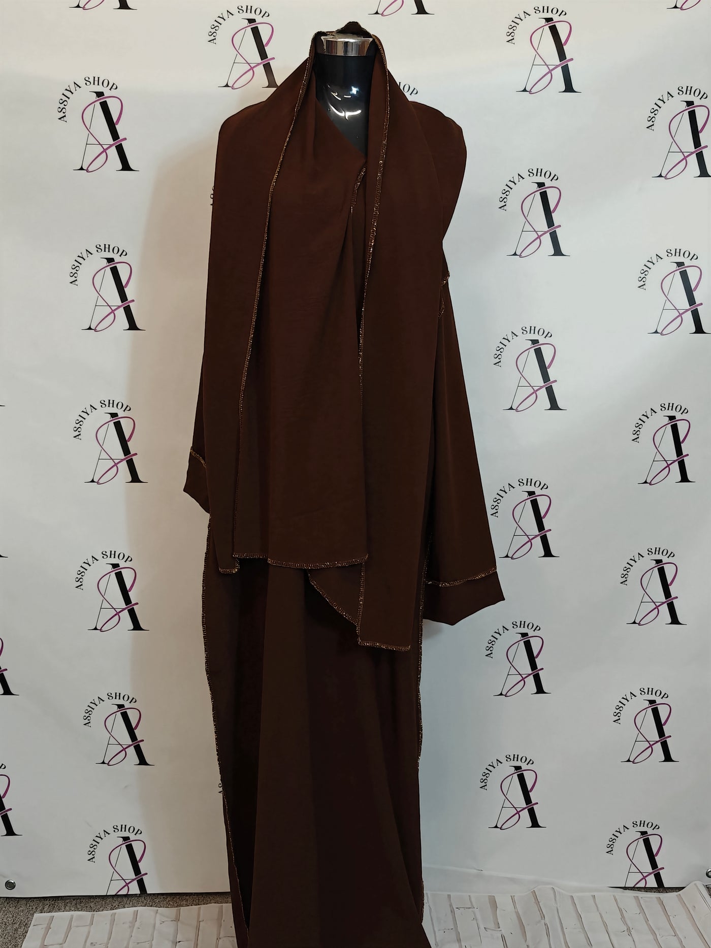 Abaya avec voile intégrées